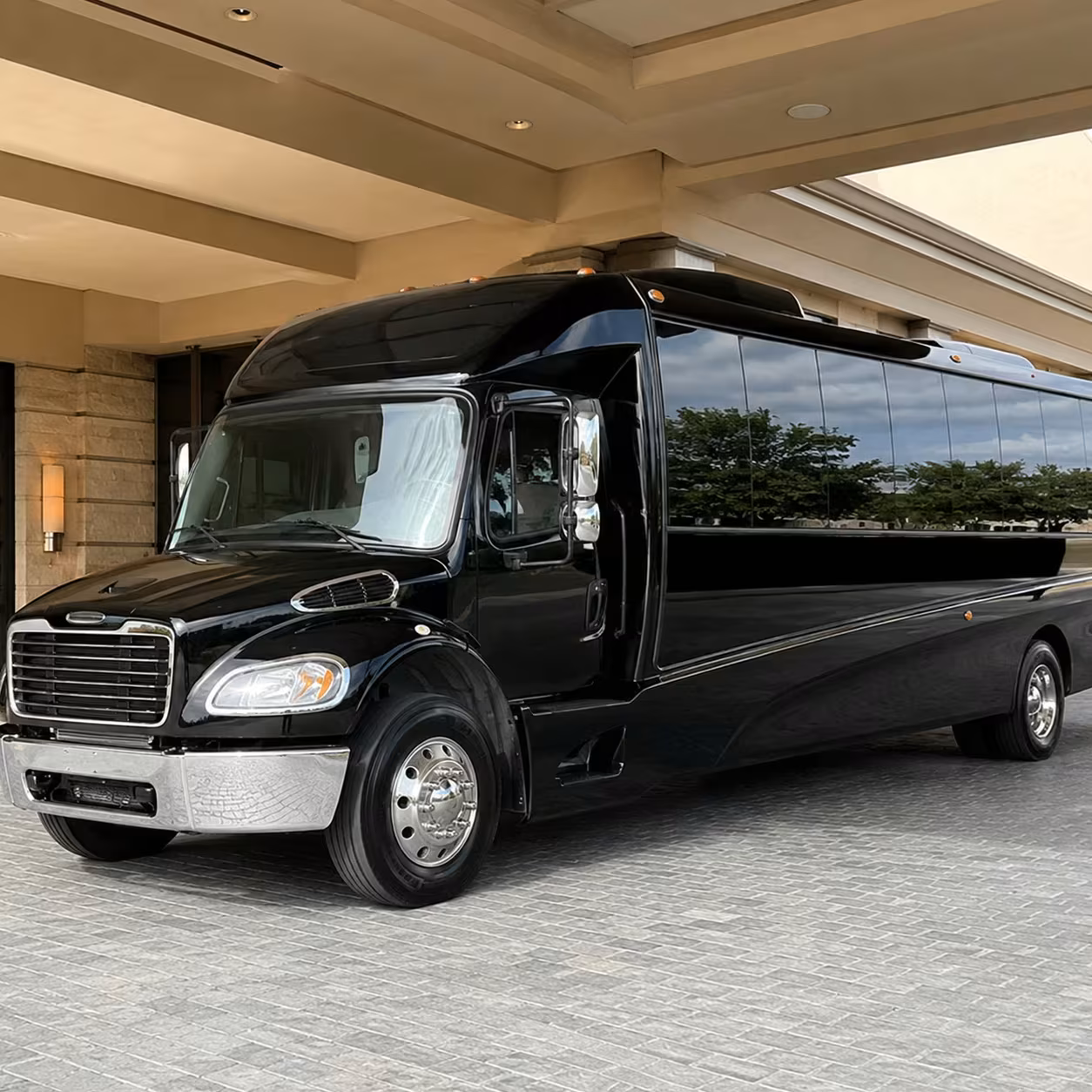 deerfield beach minibus and charter bus rentals for airport groups