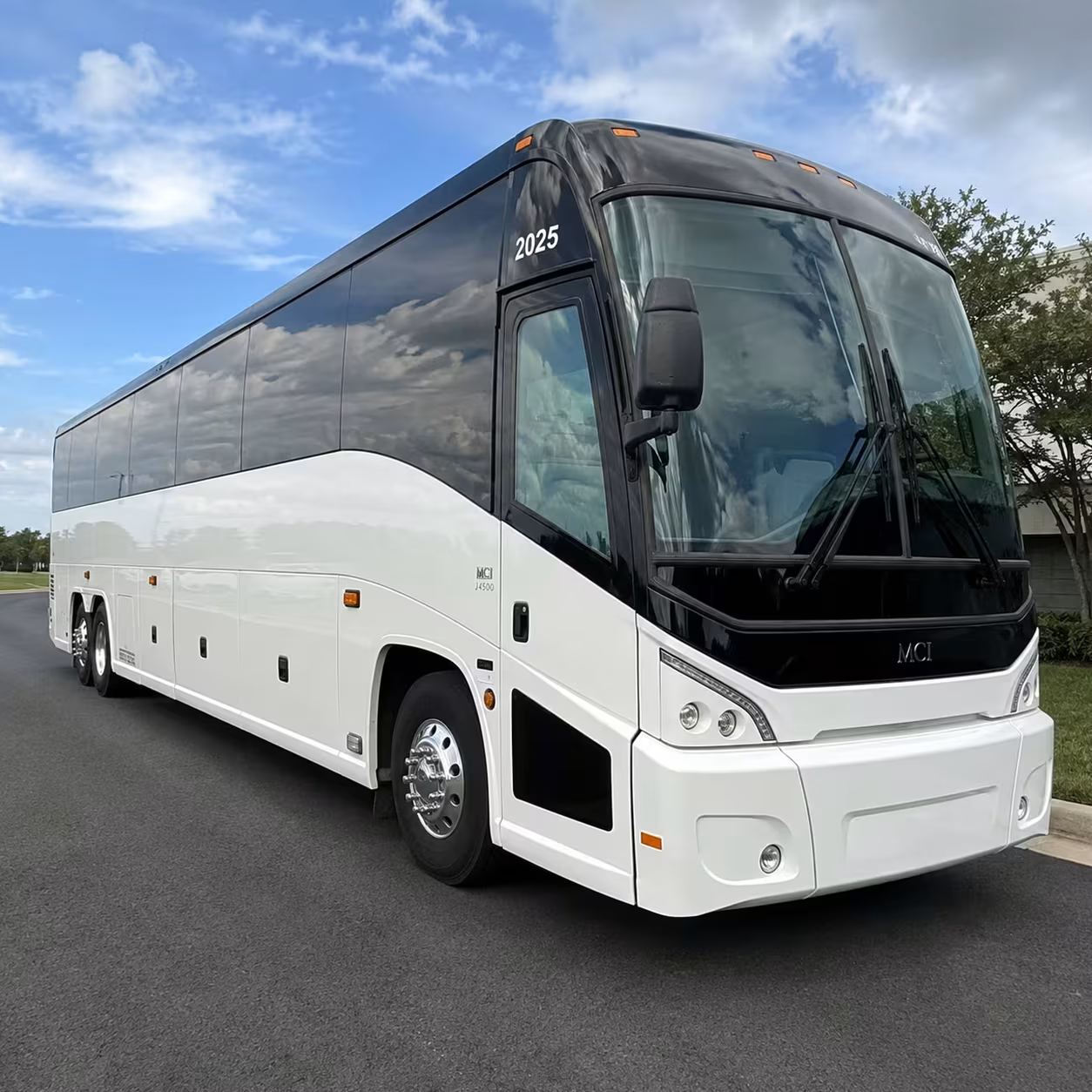 employee shuttle rentals in deerfield beach for daily commutes
